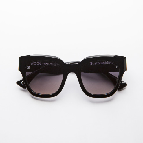 YVONNE BLACK - YVON01